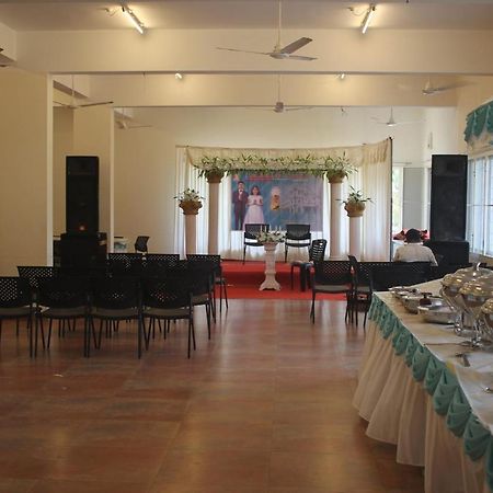 מלון Kochi Angamaly Convention Centre מראה חיצוני תמונה